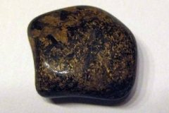 photo vertus et propriétés de la pierre bronzite  2