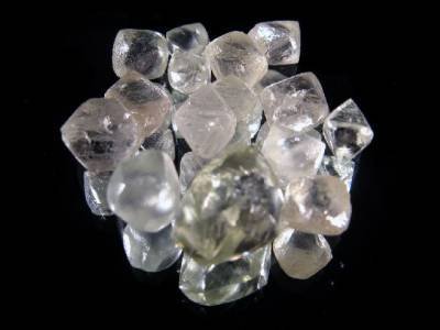 proprietes du diamant la pierre de naissance du mois d