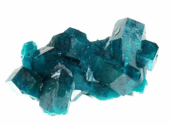 Propriétés et photos de la pierre de santé dioptase sur www.pierresdesante.com