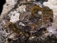 photo pierre vésuvianite 2
